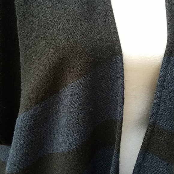 Loft Black & Navy Fringe Wrap/Poncho - Picture 4 of 8